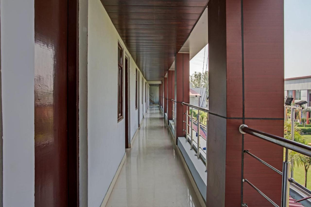 Oyo 62241 Swastik Garden Hotel Dhampur Exterior photo